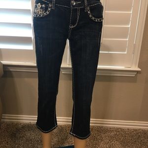 NWOT - ‘L.A. IDOL USA’ WOMEN’S RHINESTONE & EMBROIDERY EMBELLISHED CROP JEANS